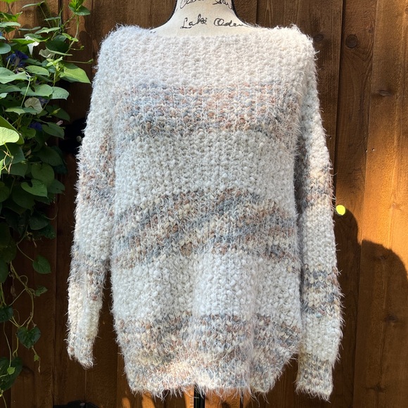 Altar’d State Long Sleeve Wispy Knit Sweater White Pink Gray Size L/XL EUC - Picture 1 of 7